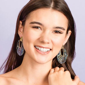 Kendra scott diane store feather earrings