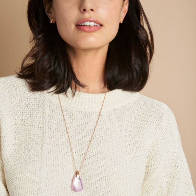 Elisa Gold Pendant Necklace in Azalea Illusion | Kendra Scott | Crystal necklace  pendant, Crystal pendant, Short pendant necklace