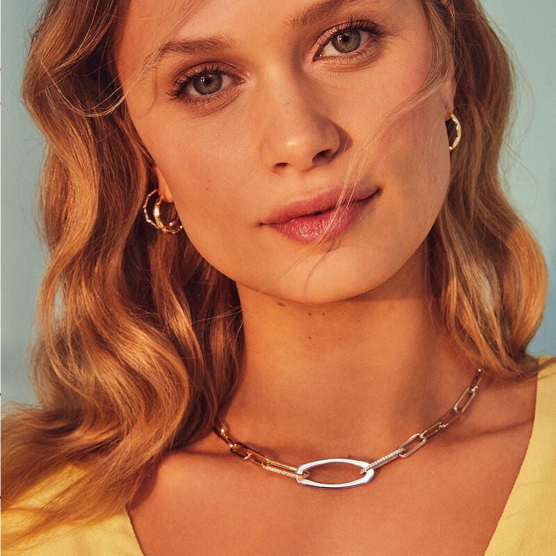 Daphne Convertible Gold Link and Chain Necklace in Light Pink Iridescent  Abalone | Kendra Scott
