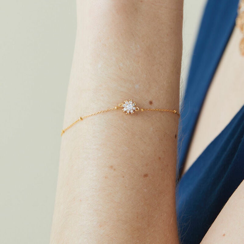 Rocksbox: Delicate Flower Bracelet by Sophie Harper