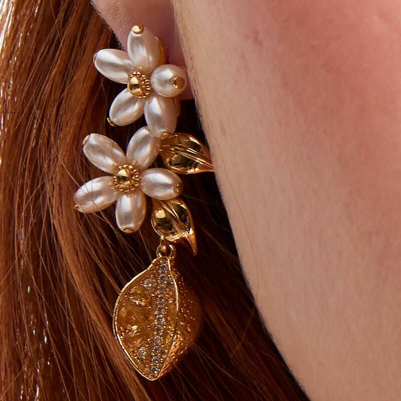 New Bloom Earrings in Mother-of-Pearl | Lizzie Fortunato | Lizzie Fortunato